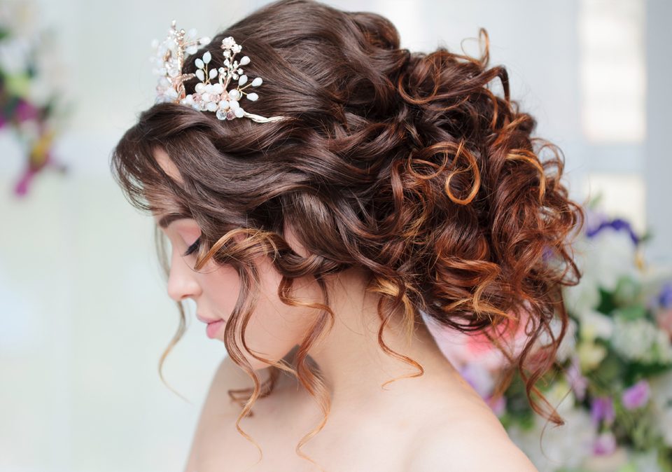 30 Stunning Wedding Hairstyles With Flowers In 2021