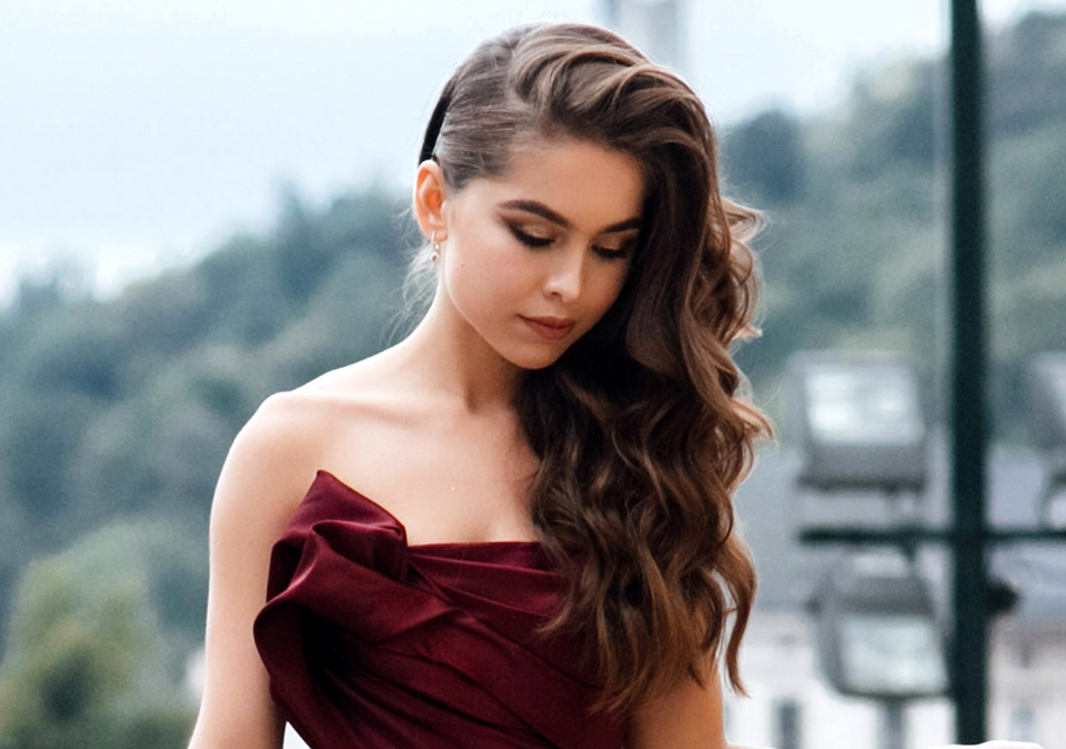 prom hairstyles for strapless dresses